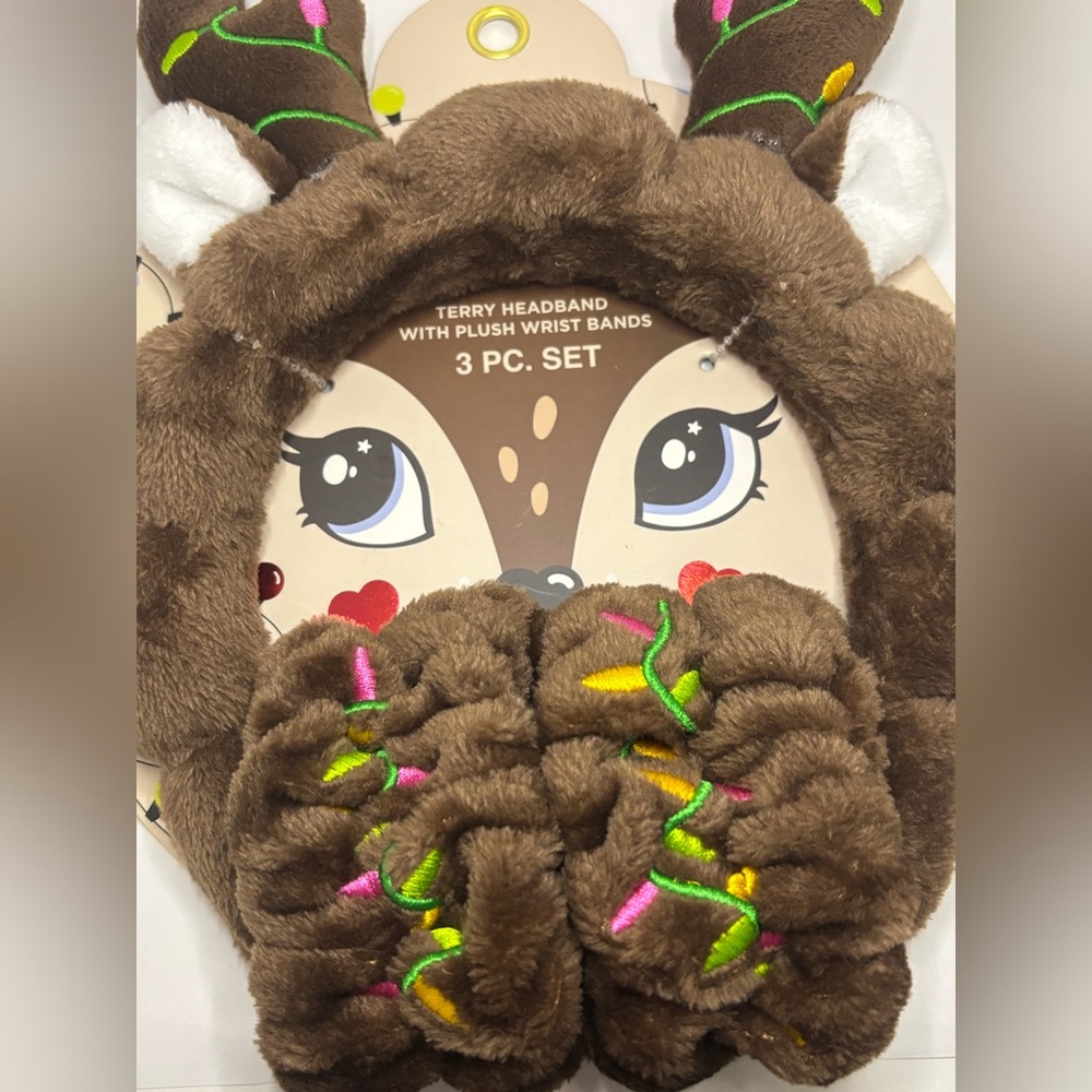 💋5/$25💋 Brown Reindeer Headband and Wrist Bands Set